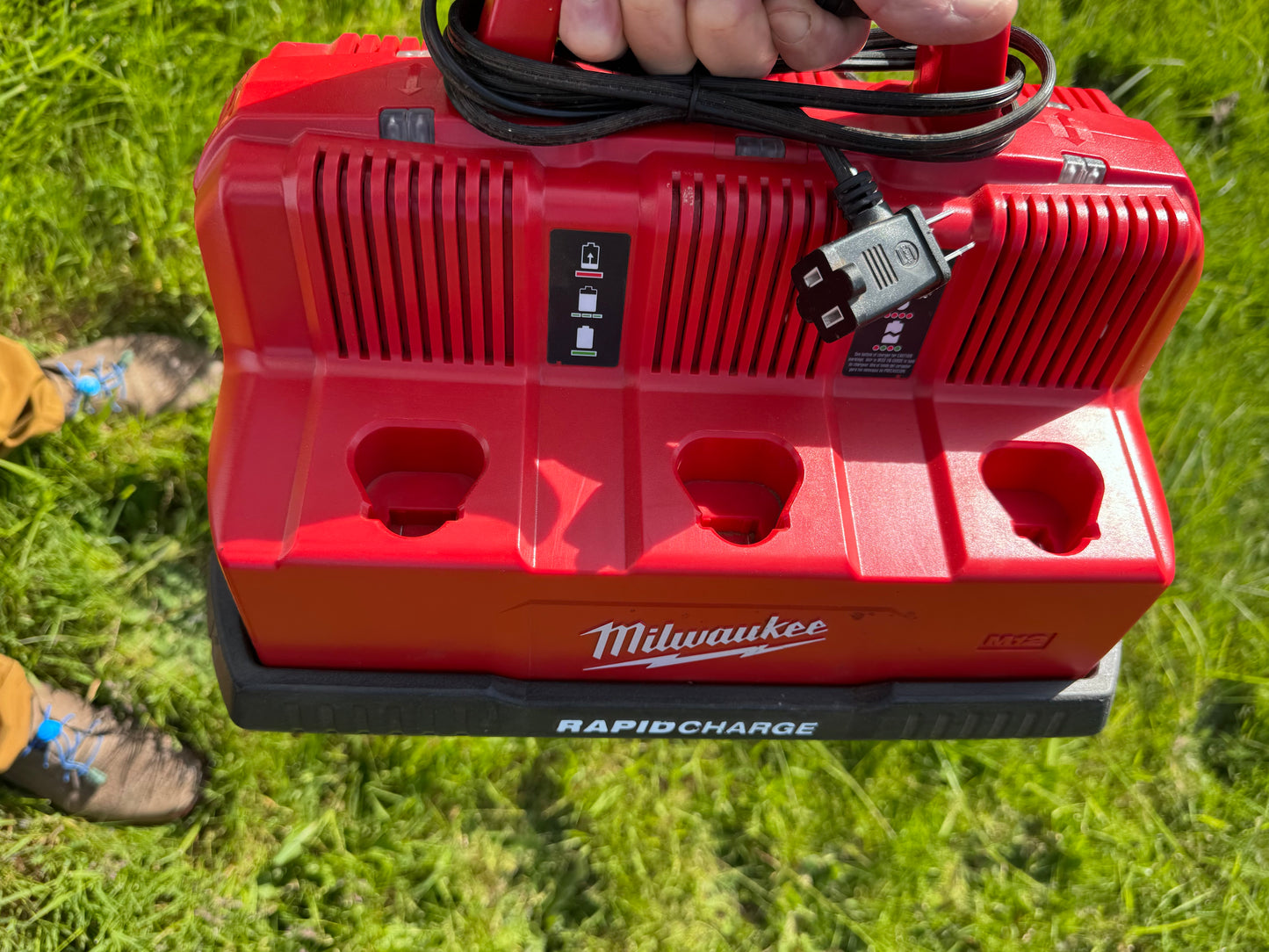 Milwaukee M12/M18 RapidCharge Station — 6-Bay | Like New, No Box